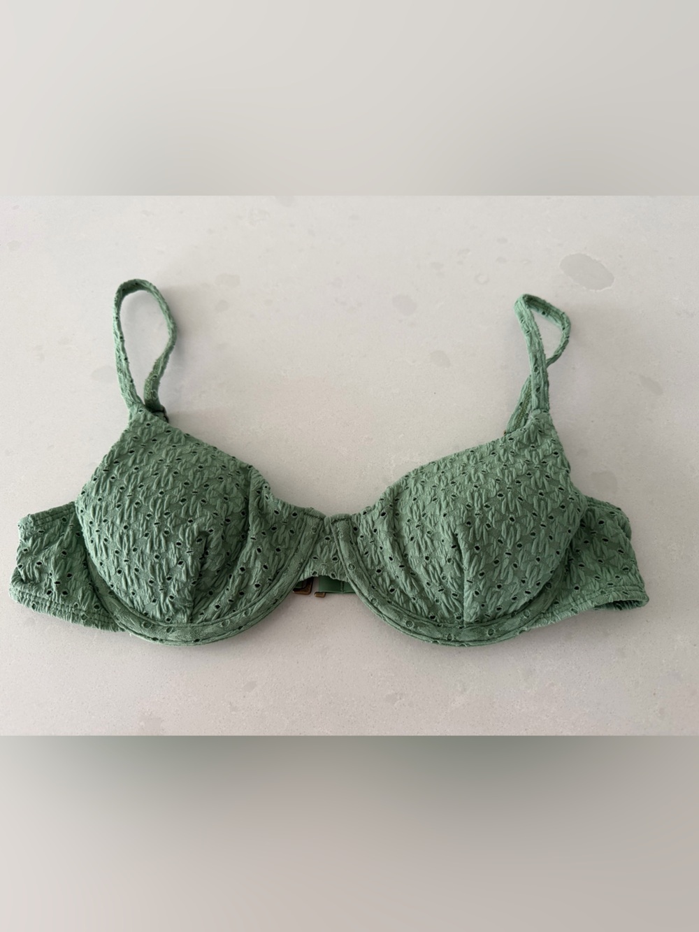 NWOT Andie Sage Green Eyelet Underwire Bra swim top bikini small